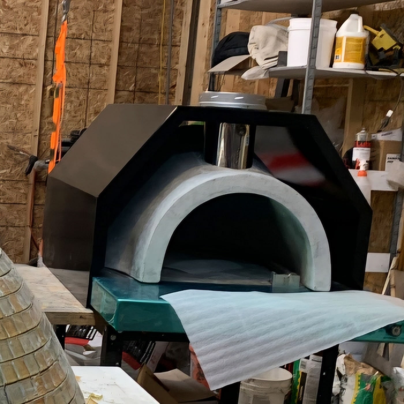 HPC Fire Inspired Di Napoli Series Outdoor Build-In Hybrid Gas Fired Pizza Oven in use