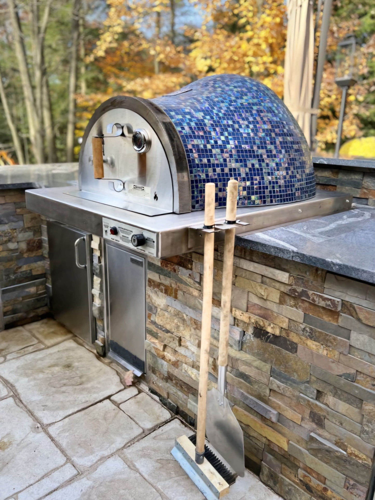 HPC Fire Villa Series - Dual-Fuel Built-In Outdoor Pizza Oven Side View COLOR Pool Blue With PIZZA Shovel